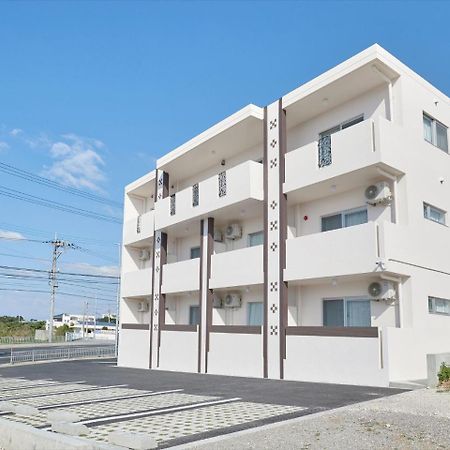 Condominium・Yuyuki Yomitan Exterior photo