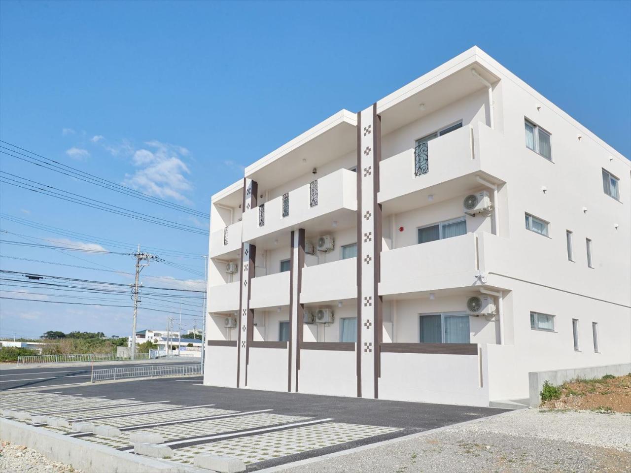 Condominium・Yuyuki Yomitan Exterior photo